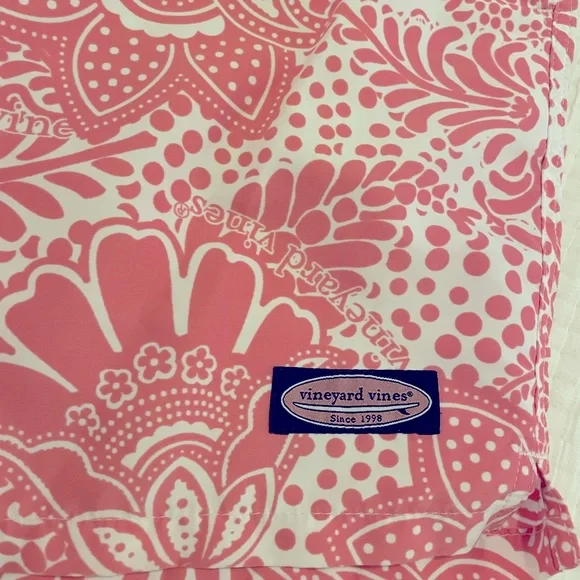 VINEYARD VINES MENS SWIM TRUNKS - Picture 3 of 3
